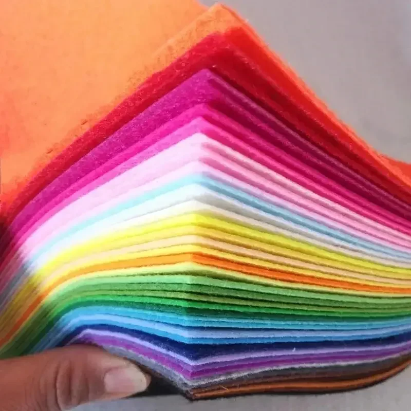 Fabric Softener Sheet - ผ้าสักหลาดนุ่ม 40 ชิ้น หลากสี สำหรับงานเย็บปะติดปะต่อ งานฝีมือ